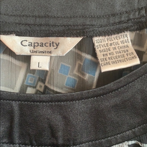 Capacity Blouse - Picture 3 of 7